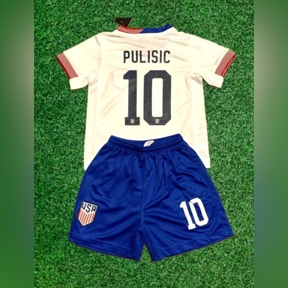 White kids Large  Christian Pulisic Soccer Jersey Kit - NEW